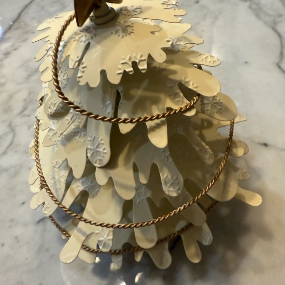 METAL CHRISTMAS TREE DECOR - Picture 2 of 4